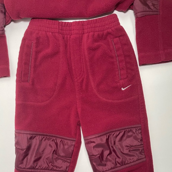 Nike toddler vintage sweatshirt and pants - Picture 8 of 15